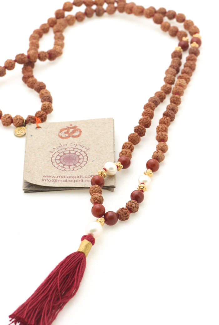 Devoted to earth mala ketting