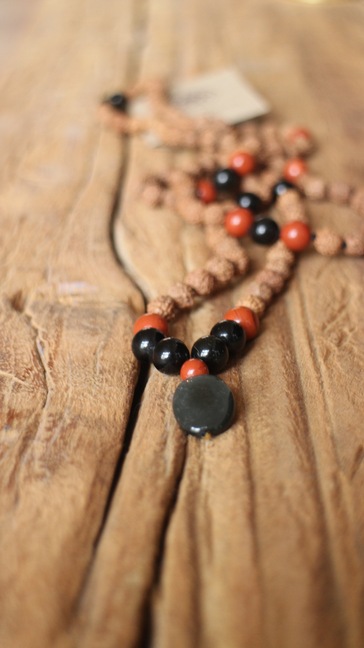 rode jaspis obsidiaan mala